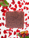 Hero ingredient – rhubarb root powder rich in antioxidants for gentle skin brightening